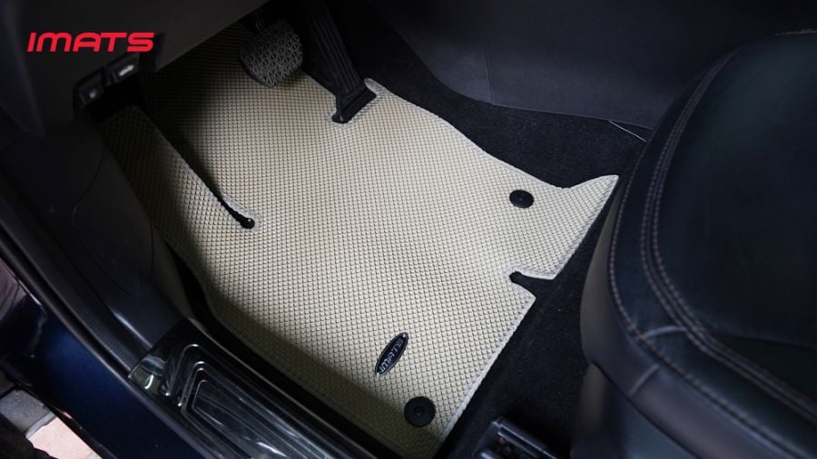 Thảm lót sàn ô tô Baic X55 có thiết kế tinh tế, hỗ trợ lái xe an toàn