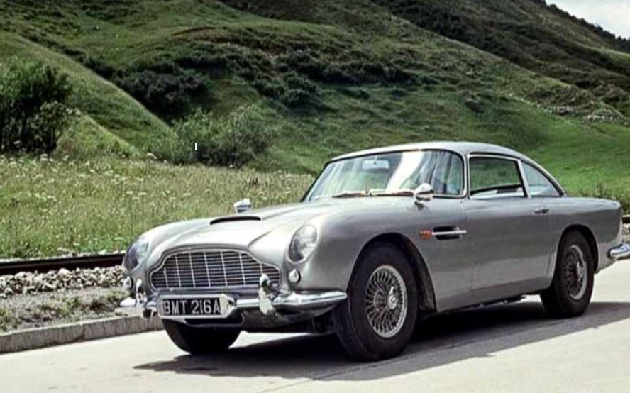 Aston Martin DB5 được tung ra thị trường vào năm 1963, là một trong các loại xe hơi cổ thuộc hàng xa xỉ của Anh