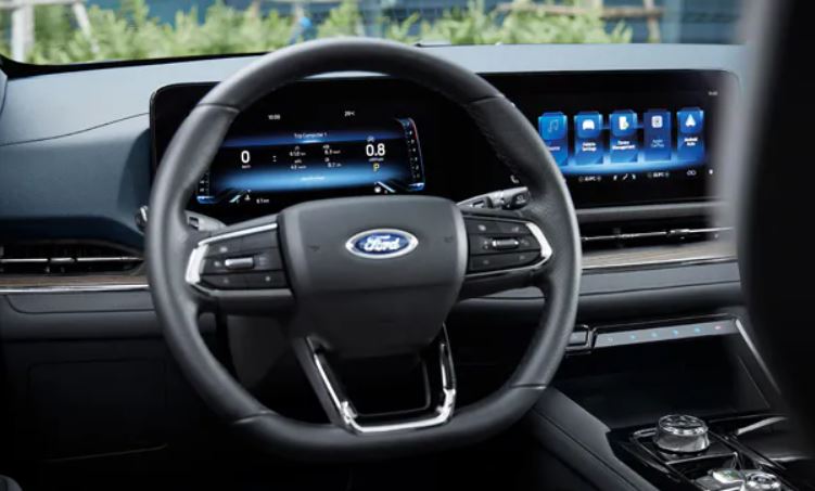 Ford Territory 2023 được hãng trang bị màn hình phục vụ giải trí kích thước 12.3 inch nối liền với cụm đồng hồ kỹ thuật số