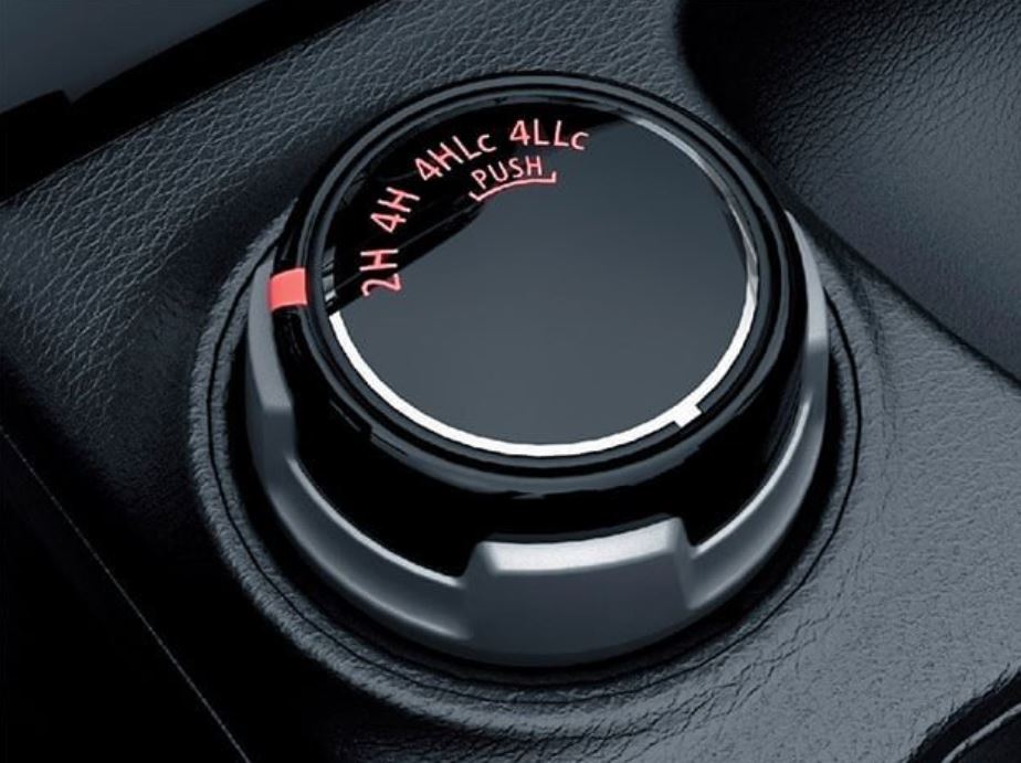 Chế độ 4WD (four wheel drive) là chế độ cho phép xe ô tô có thể dẫn động bằng 2 bánh hoặc cả 4 bánh tùy vào lựa chọn của người cầm lái