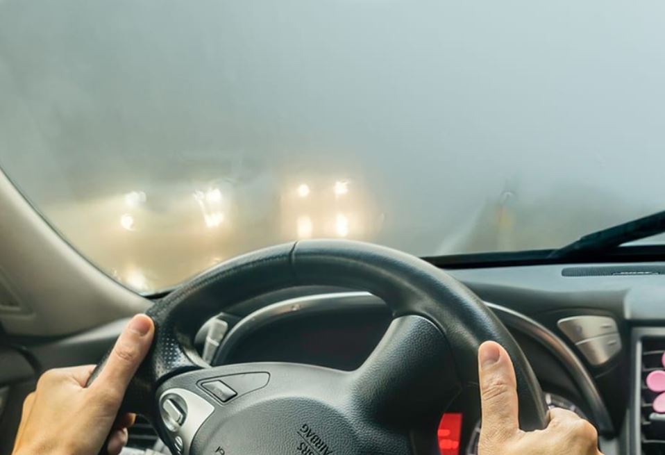 Việc giữ khoảng cách an toàn trên đường giúp tay lái có nhiều thời gian xử lý tình huống, giảm thiểu nguy cơ tai nạn