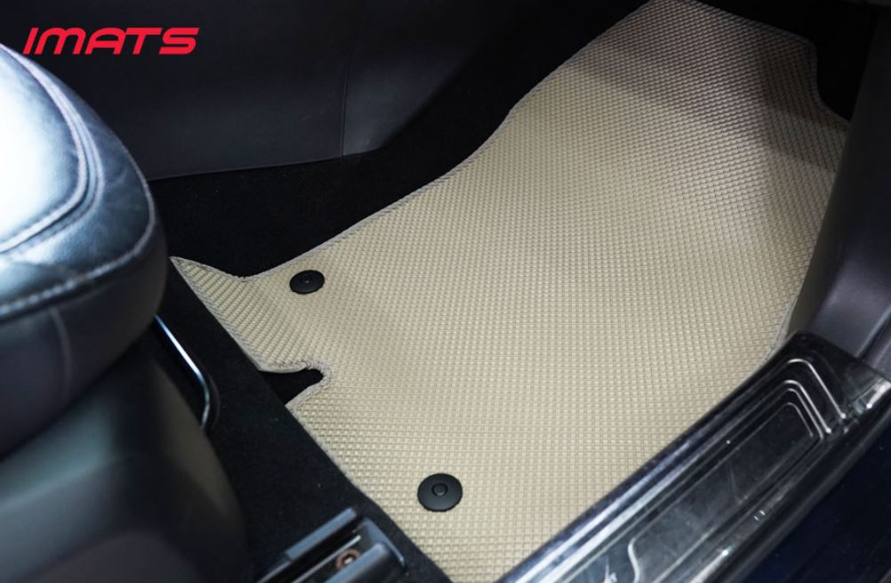 Thảm lót sàn ô tô MG Zs là phụ kiện nội thất cực kỳ quan trọng giúp bảo vệ chiếc xe của bạn sạch sẽ, thoáng mát và tăng tính thẩm mỹ cho khoang xe