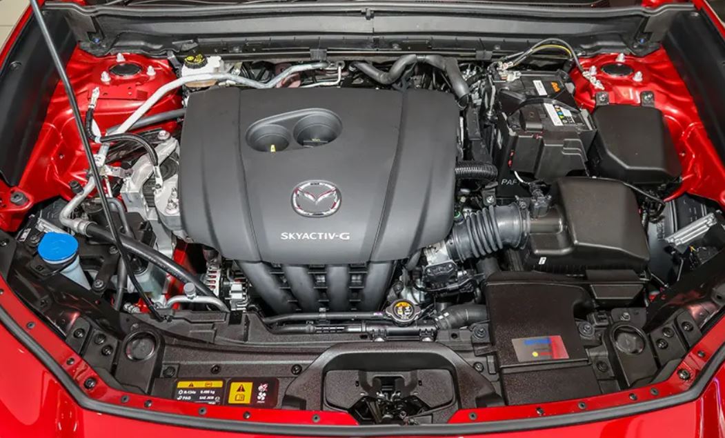 Mazda CX-30 2023 sử dụng động cơ SkyActive_G dung tích 2.0 lít được đánh giá là khá tiết kiệm nhiên liệu