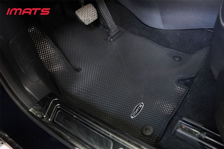 Thảm lót sàn ô tô Mercedes-AMG G63 Edition 55 đến từ thương hiệu IMATS tạo điểm nhấn cho không gian nội thất trong xe