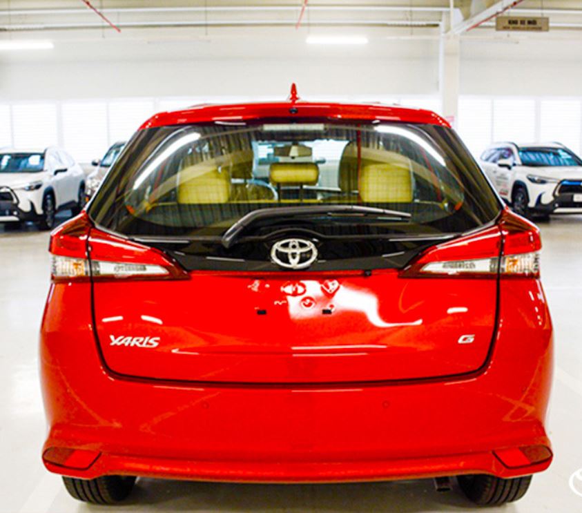 Phần đuôi ô tô Toyota Yaris 2023 đã được thay đổi nhẹ ở phần cản sau