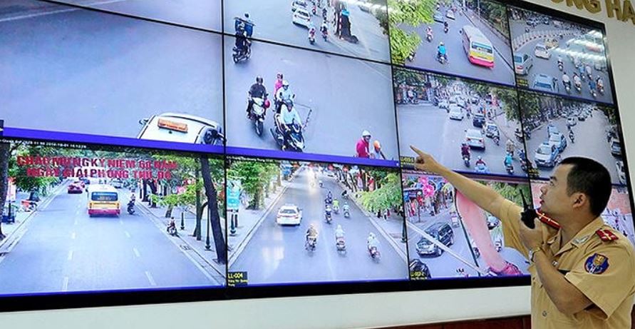 Những hình ảnh được ghi lại thông qua hệ thống camera được bố trí trên đường chính là căn cứ để cơ quan chức năng thành lập biên bản và xử phạt những người dân vi phạm luật giao thông