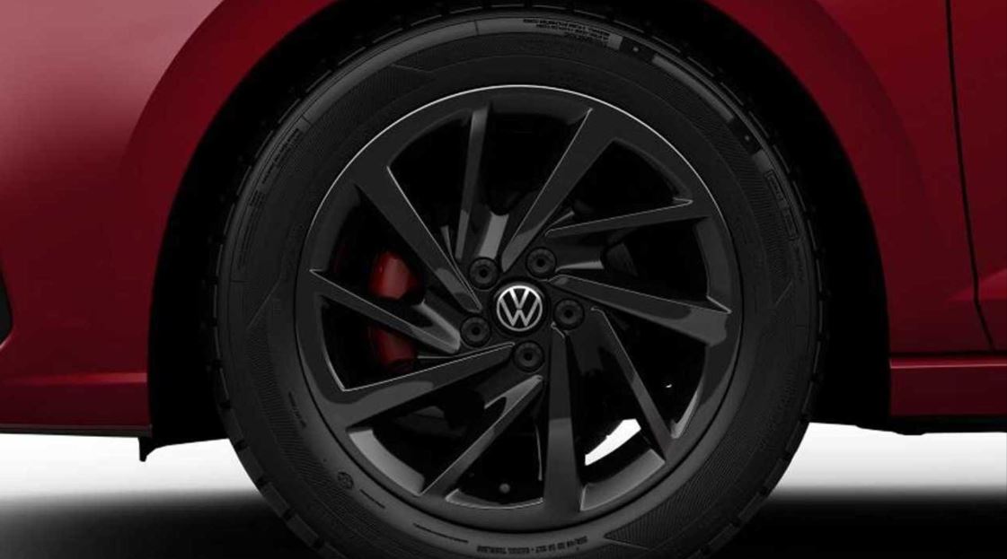 Bộ mâm của “dàn chân” được trang bị cho mẫu xe Volkswagen Virtus 2023 mang tạo hình sắc sảo