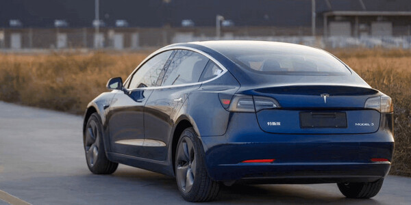 Xe điện Tesla Model 3 sở hữu vẻ ngoài thanh lịch