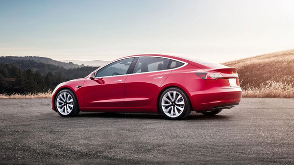 Xe điện Tesla Model 3 sở hữu khả năng vận hành mạnh mẽ