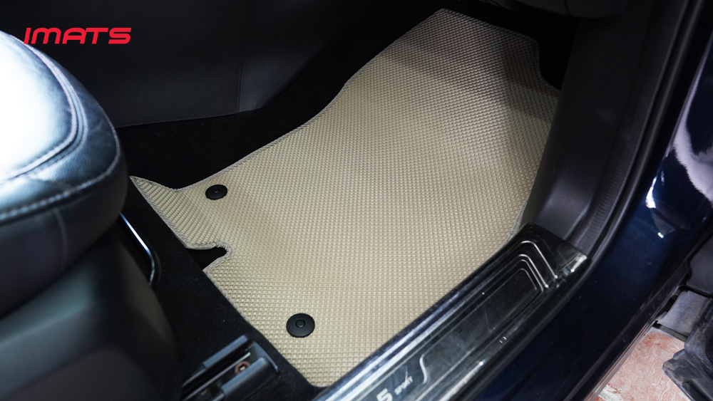 Thảm lót sàn giúp nâng cao thẩm mỹ nội thất ô tô