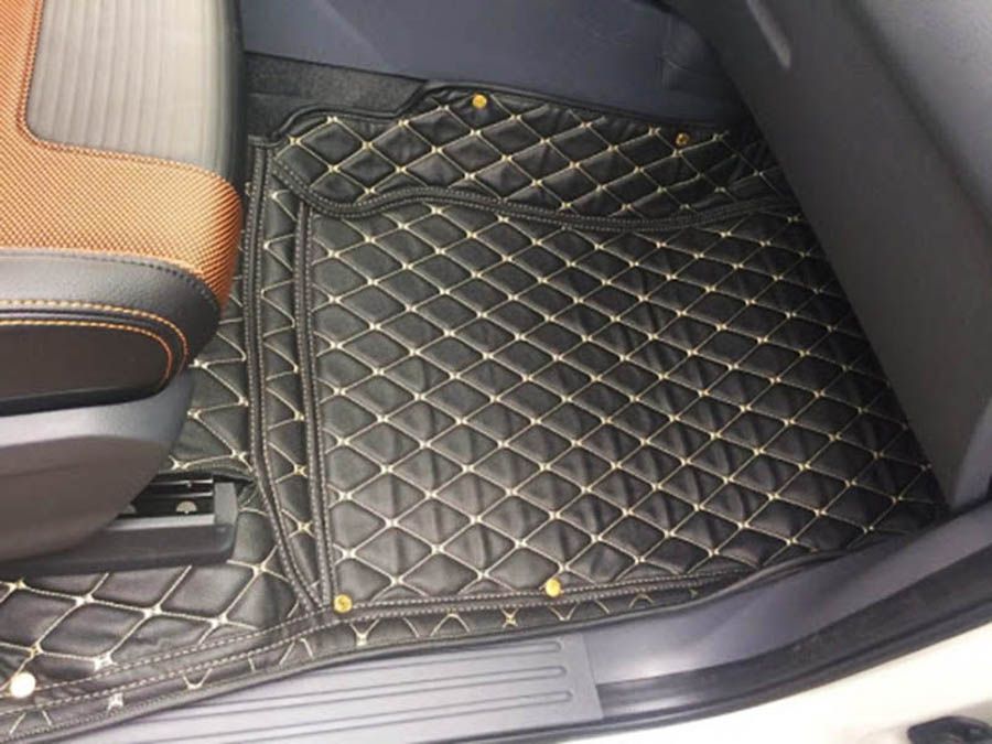 Thảm lót sàn ô tô Chevrolet Orlando từ da tổng hợp dễ bốc mùi 