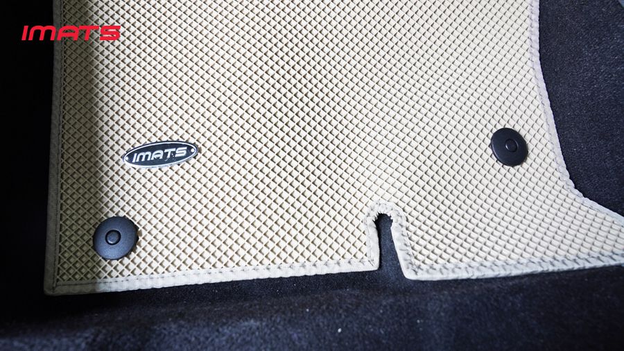 Thảm lót sàn ô tô Mitsubishi Mirage của IMATS hoàn toàn không có mùi khó chịu