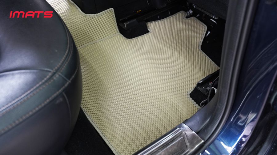 Thảm lót sàn xe Attrage của IMATS không thấm nước, không gây mùi, không ẩm mốc